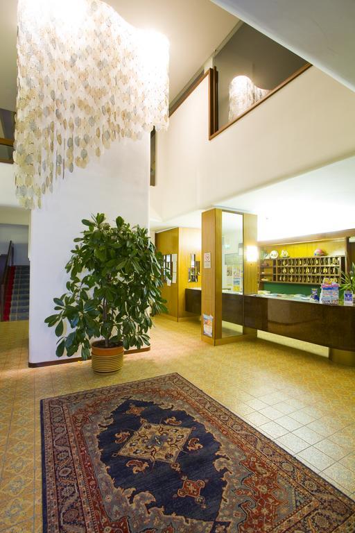 Hotel Metropol Каорле Номер фото