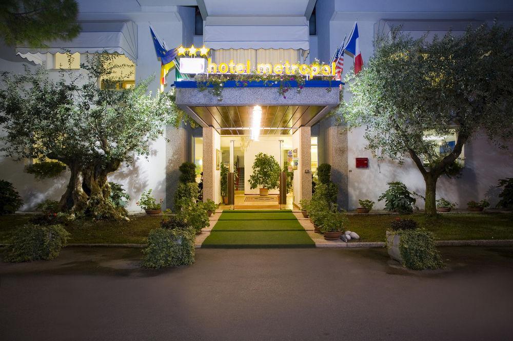 Hotel Metropol Каорле Екстер'єр фото