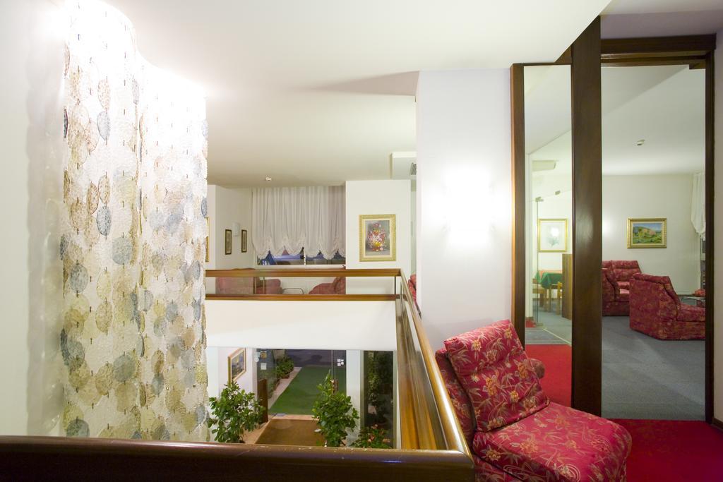 Hotel Metropol Каорле Екстер'єр фото
