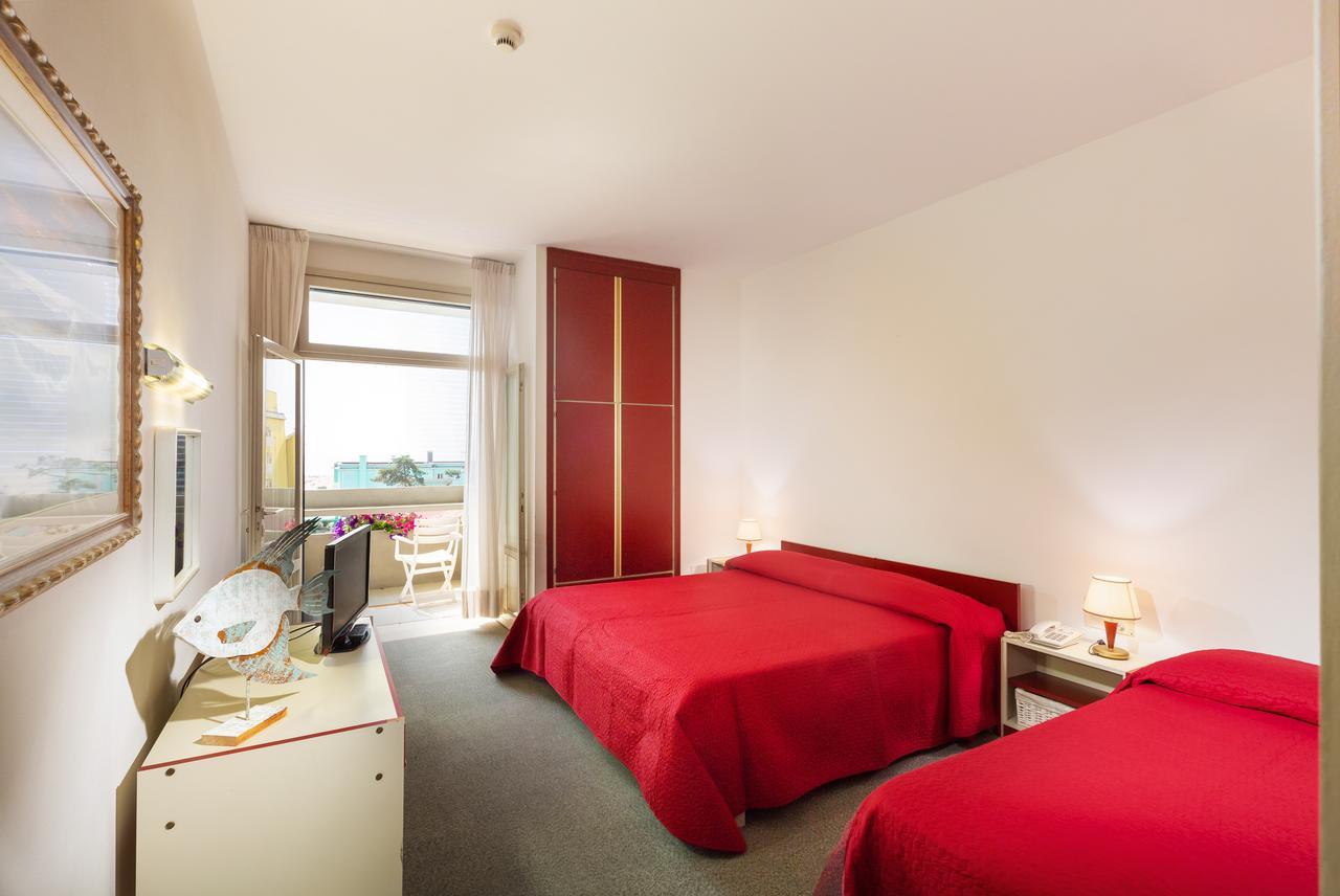Hotel Metropol Каорле Екстер'єр фото