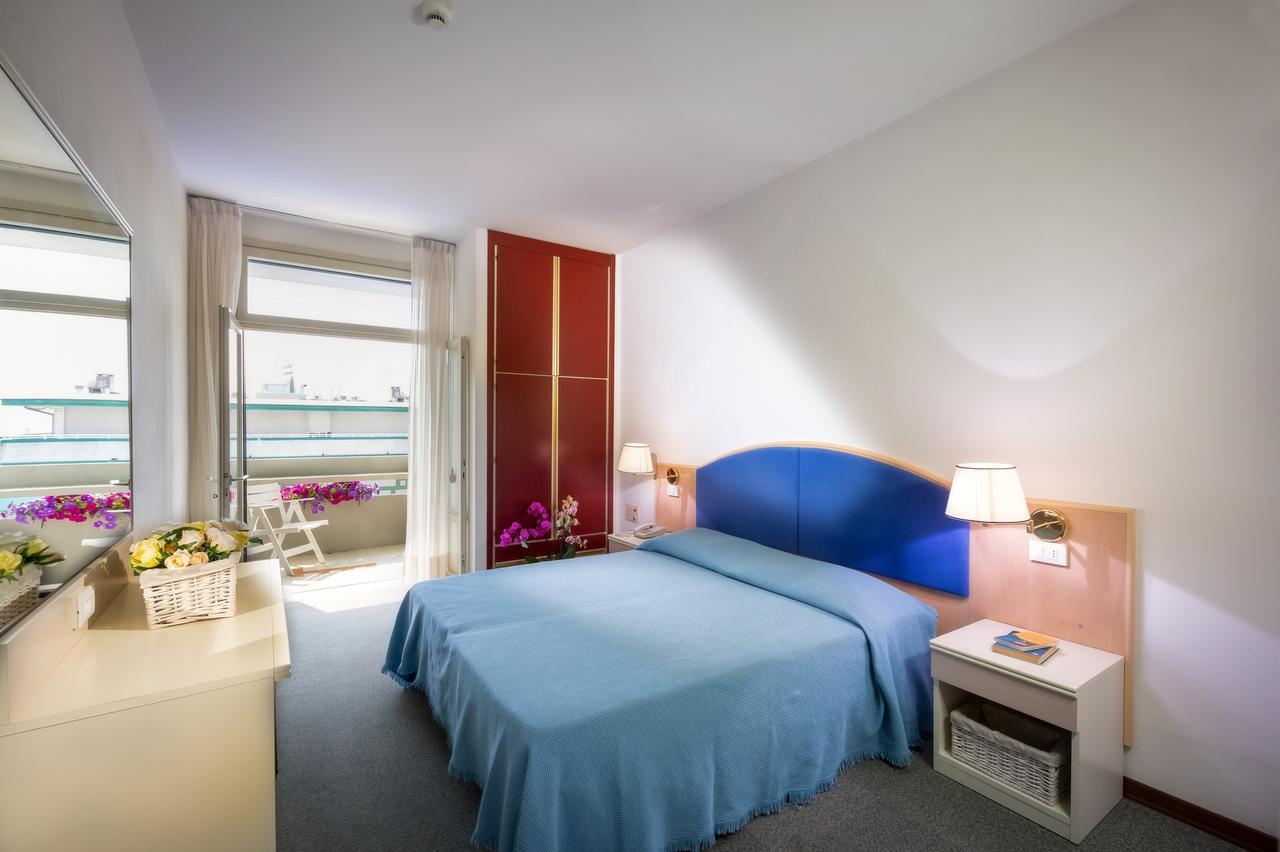 Hotel Metropol Каорле Екстер'єр фото